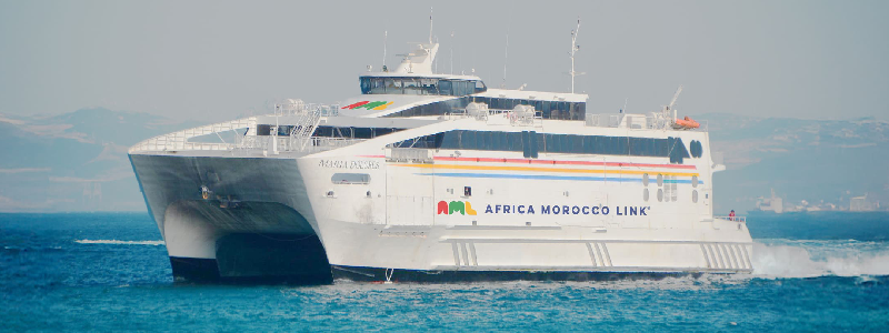 AML Africa Morocco Link: vista del Estrecho de Gibraltar desde la cubierta exterior de uno de sus ferries