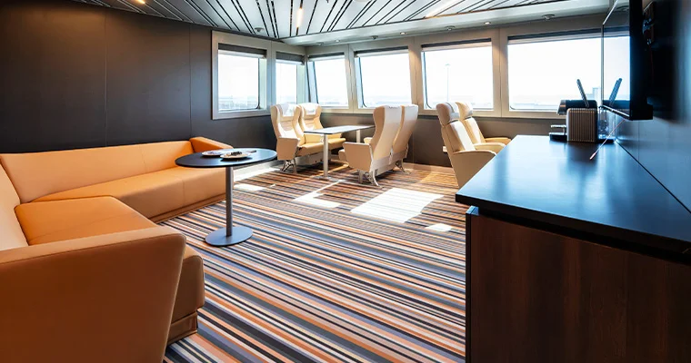 Sal&oacute;n Executive privado Margarita Salas Balearia