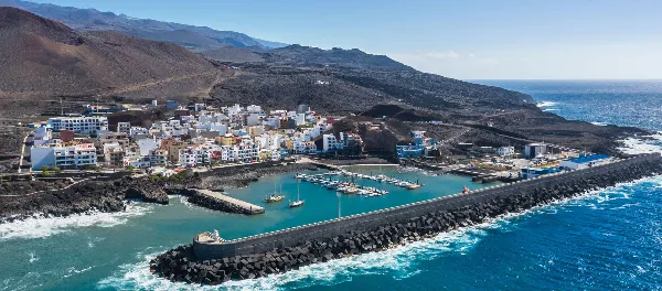 Zona de terminal y accesos del Puerto de La Estaca (El Hierro)