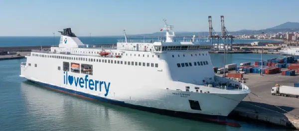 Vista del puerto de Gand&iacute;a (Valencia) y entorno portuario