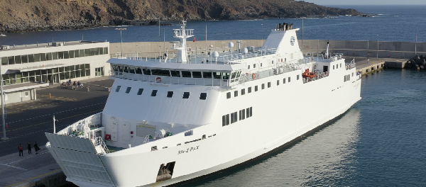 Vista del puerto de Playa Santiago y zona de embarque