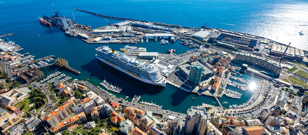 Terminal y accesos del puerto de S&aacute;vona (Vado Ligure)