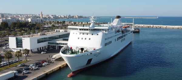 Vista del puerto de T&uacute;nez (La Goulette) y zona de embarque