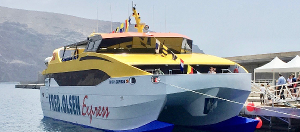 Estaci&oacute;n mar&iacute;tima y accesos del puerto de Valle Gran Rey